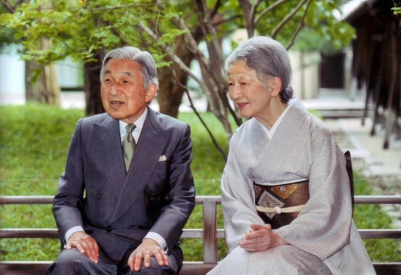 Japan royal couple meet man-sized bear