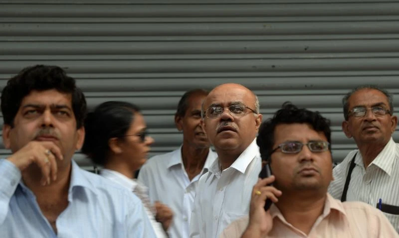 Bombay exchange ends at record close