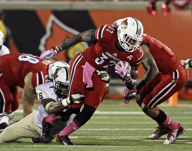 UCF rallies to upset No. 8 Louisville 38-35