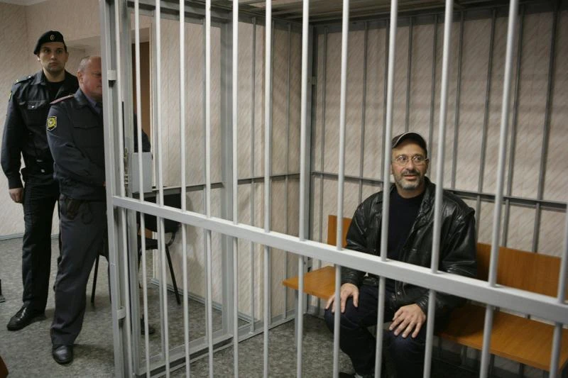 Russia demands Dutch apology over diplomat amid Greenpeace row