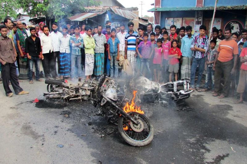 5 dead as political strike grips Bangladesh