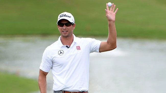 Scott rallies to win PGA Grand Slam of Golf