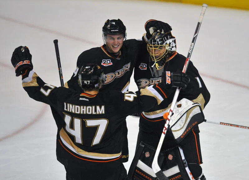 Jets, Ducks both win in shootouts