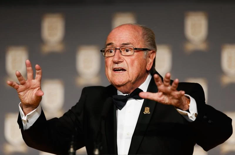 Blatter apologizes to Ronaldo over comments
