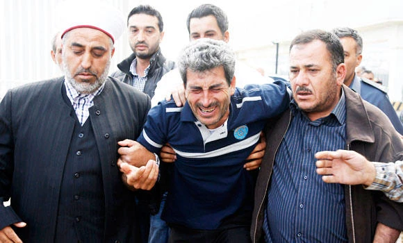 Boats sink off Cairo, Sicily; hundreds feared dead