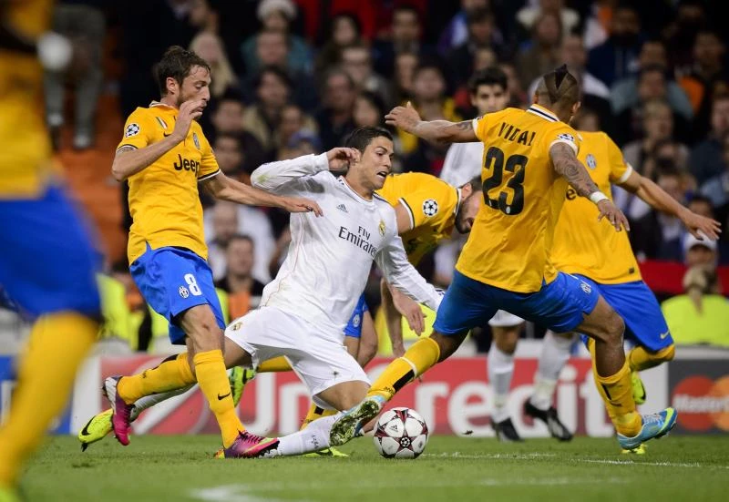 Giants have it good as goals flow in Champions League