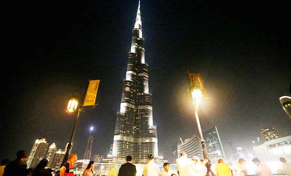 Dubai crane collapses near tallest building killing three