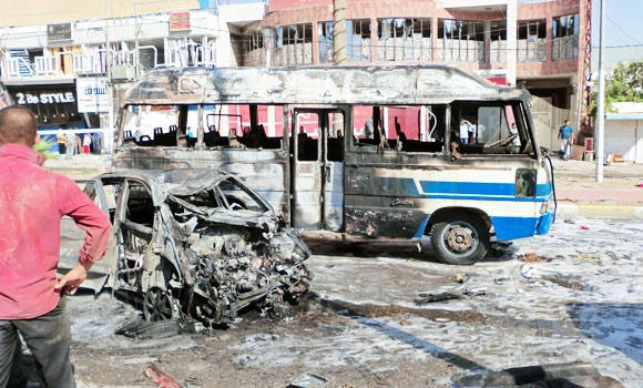 Suicide blasts kill 33 in Iraq