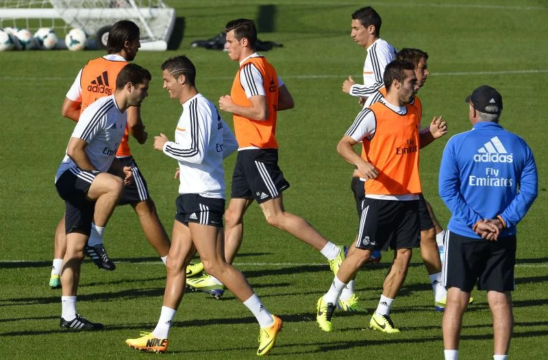 Bale, Messi return for crucial week in Spain