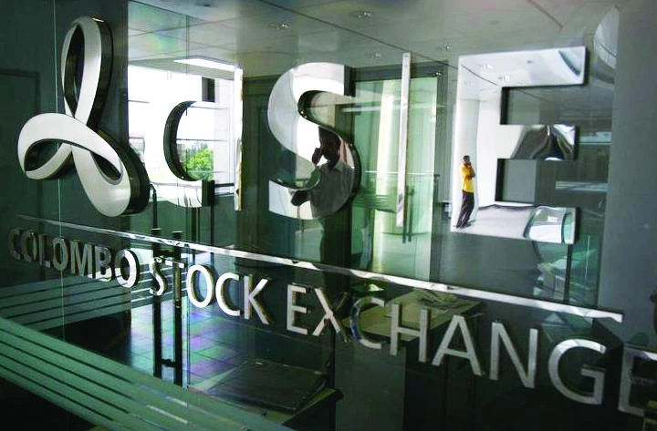 Sri Lankan currency edges up