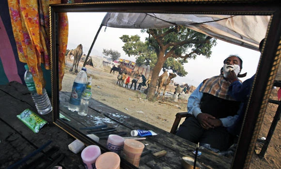 Cheap razor made after P&G watches Indians shave