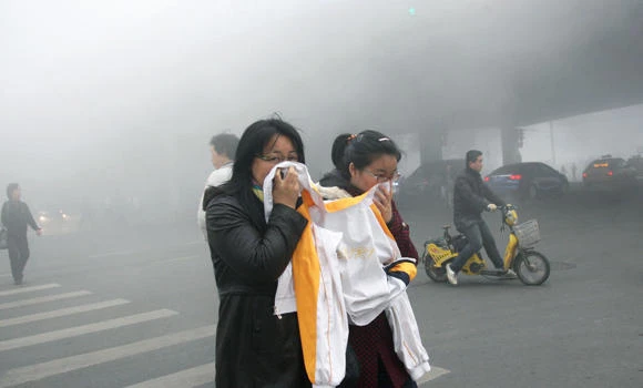 Super smog hits north China city; flights canceled