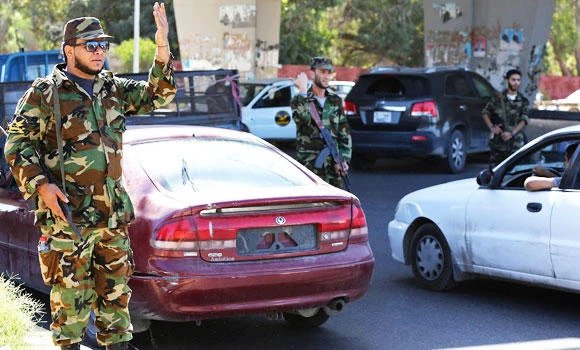 Libyan soldier killed by mine