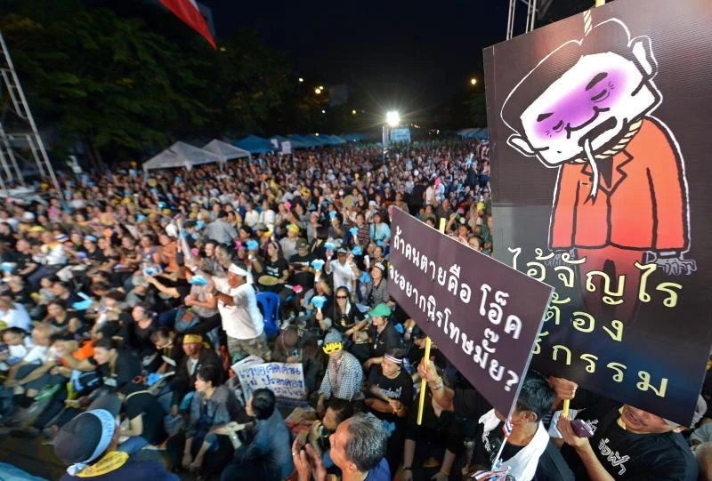 Thai amnesty bill sparks anti-government protests