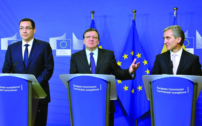EU warns Italy, Spain on their budgets