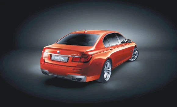 M badge adorns flagship BMW 7 Series