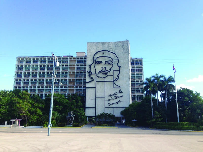 Havana — lots of colors, little hope