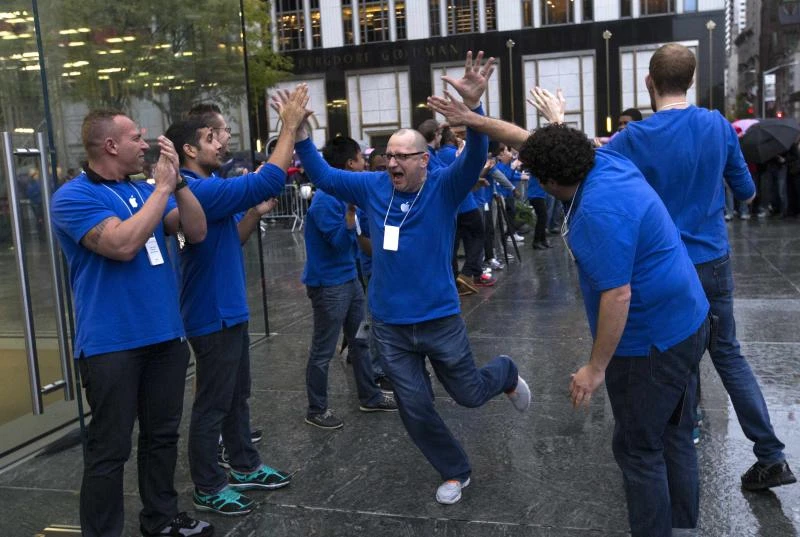 Apple’s iPad Air takes flight