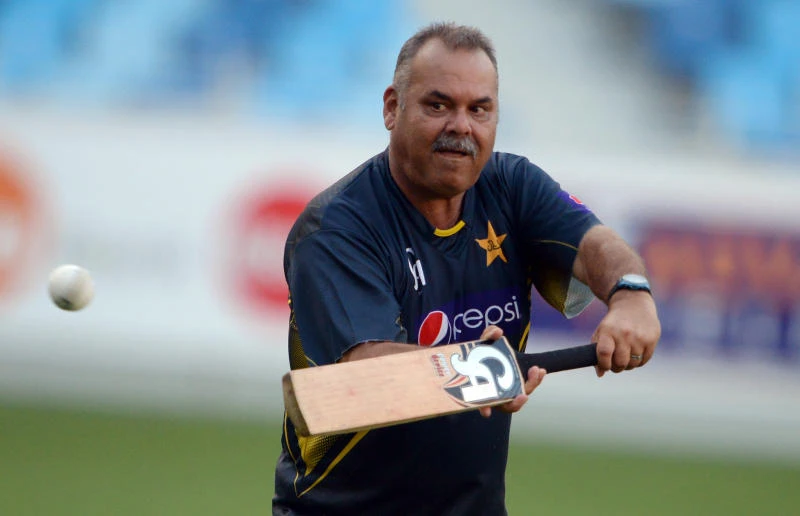 Whatmore to step down as Pakistan coach in Feb