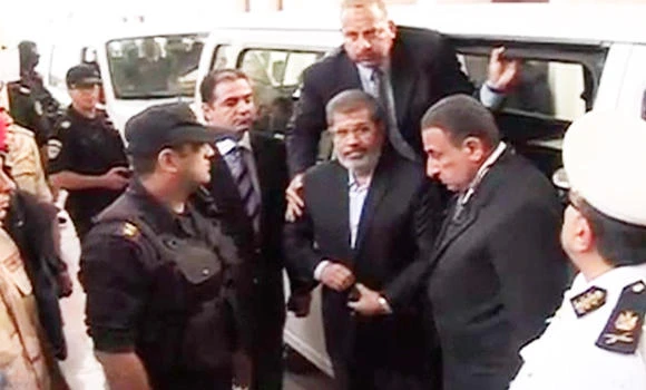 Mursi doesn’t allow legal team to represent him