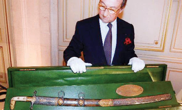 Historic Saudi sabre sells for $1 mn at French auction