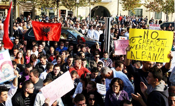 Albanians oppose dismantling Syrian weapons