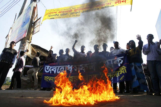 7 dead in Bangladesh opposition vote protest