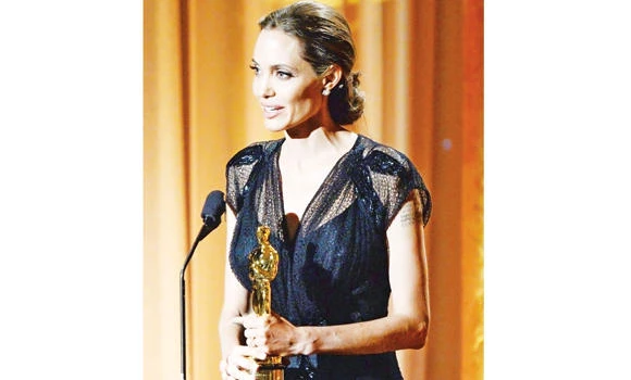 Humanitarian work gets Jolie Hollywood honor
