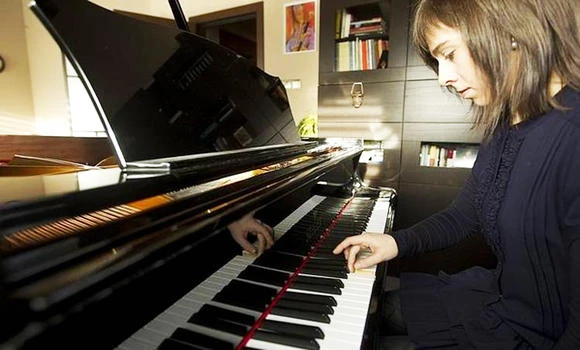 Spanish pianist's constant practicing blamed for neighbor's health woes