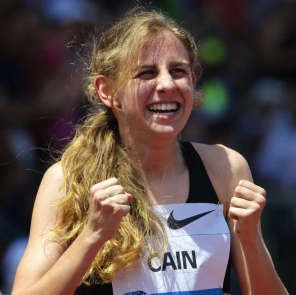 US middle-distance prodigy Cain turns professional