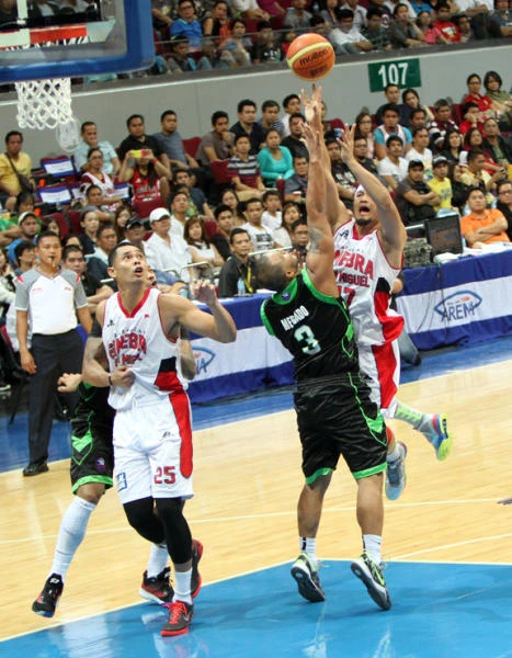 Caguioa keys Ginebra's thrilling win over Globalport