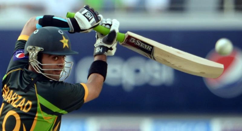 Afridi, Irfan bowl Pakistan to series-leveling win