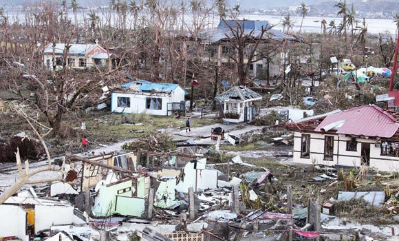 Super typhoon kills at least 1,200 in Philippines