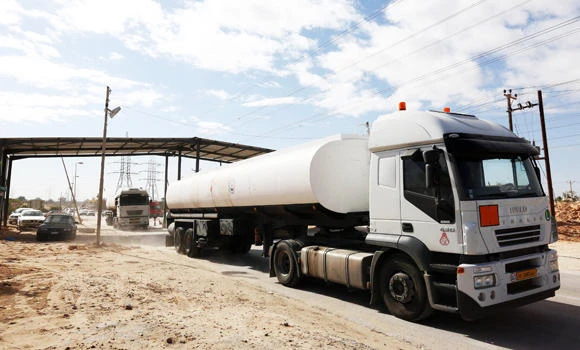 Libya protesters shut down another oil refinery