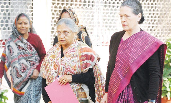 Delhi residents vote in crucial elections