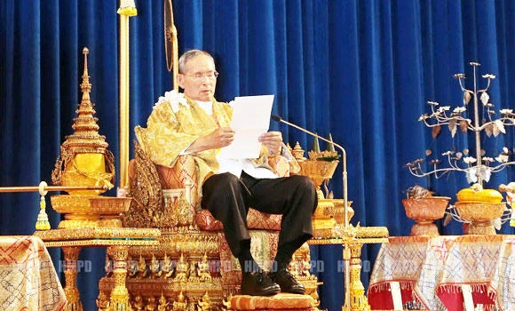 Thai king appeals for stability