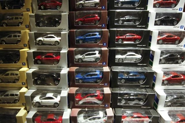 General Motors sells entire 7% stake in PSA Peugeot