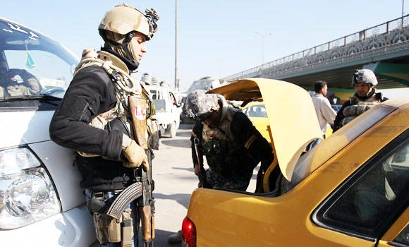 Iraq militants hit city council; 44 lose lives