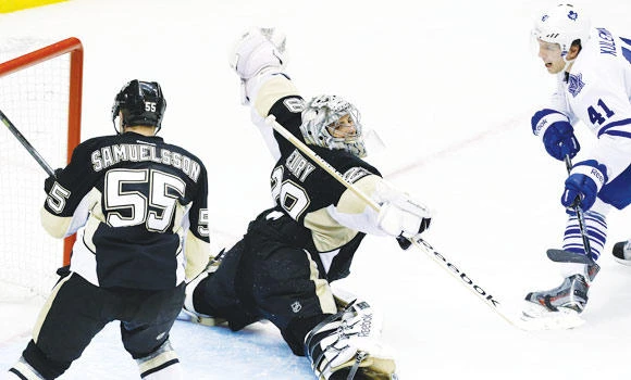 Crosby fires go-ahead goal as Penguins edge Leafs