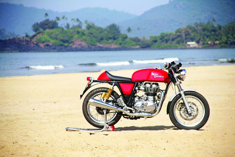 Motorbike makers turn to 1960s in ‘cafe racer’ revival