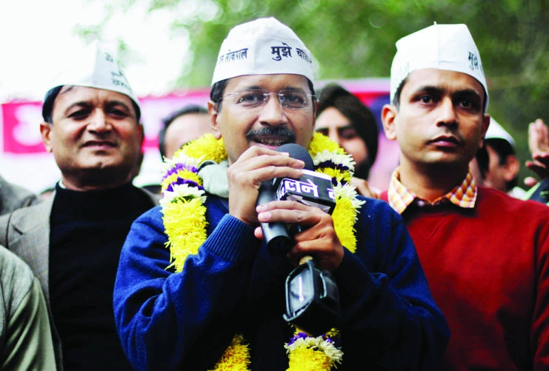 Kejriwal hints at forming Delhi govt