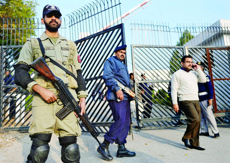 Security scare delays Musharraf treason trial