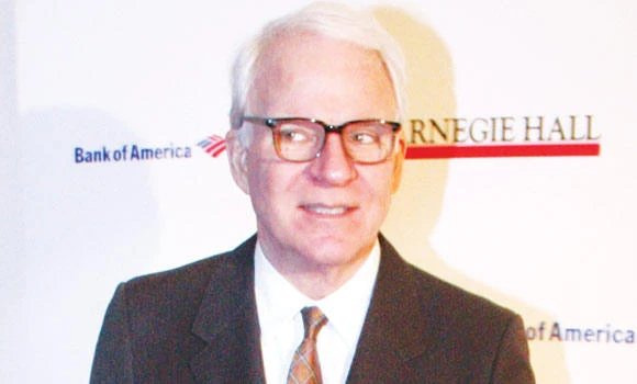 Steve Martin apologizes for racist tweet