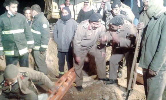 Frantic effort to rescue child trapped in well