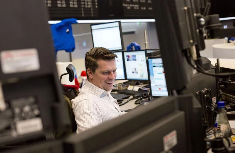 Global markets rise as year-end rally continues