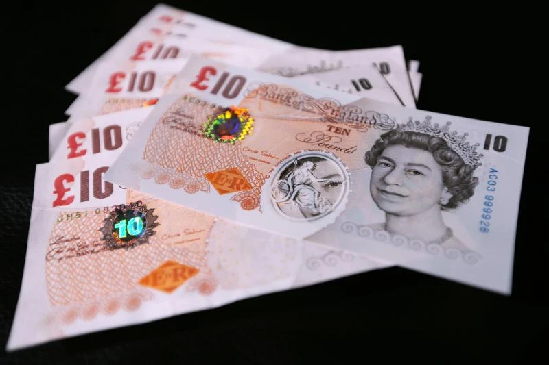 Plastic banknotes pass washing machine test