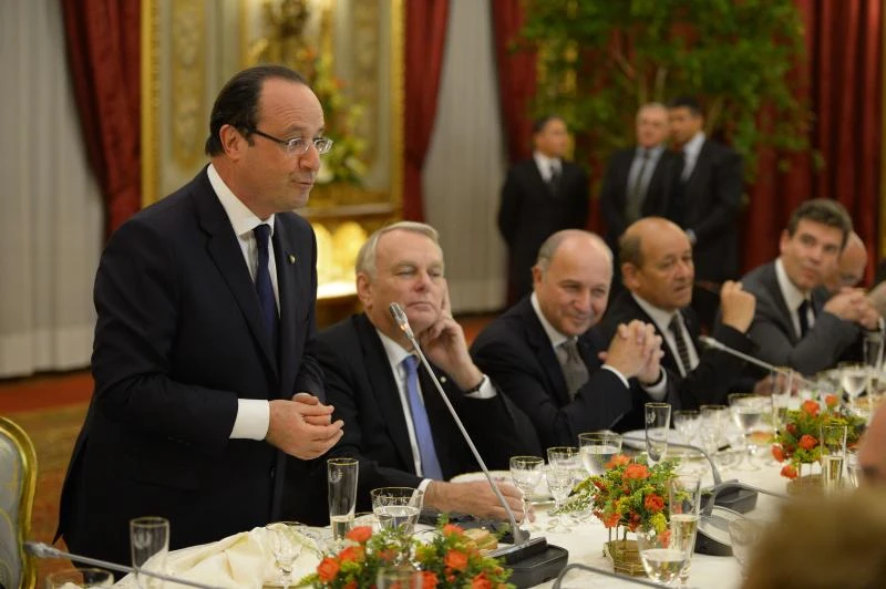 France to allow private security on shipping fleet