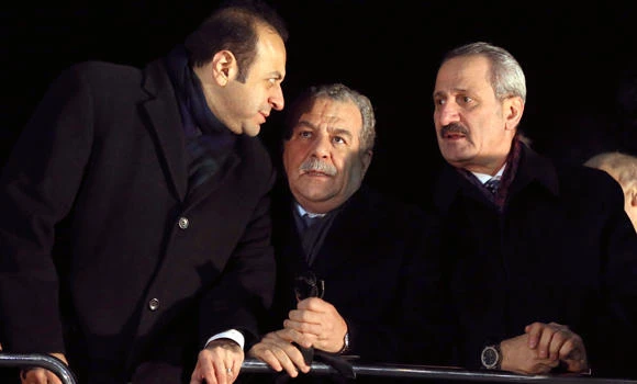 Turkey PM reshuffles cabinet amid graft scandal