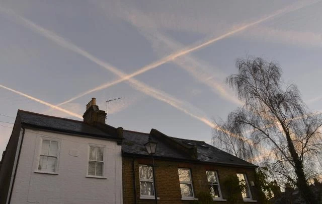 UK airports commission shortlists Heathrow, Gatwick for expansion