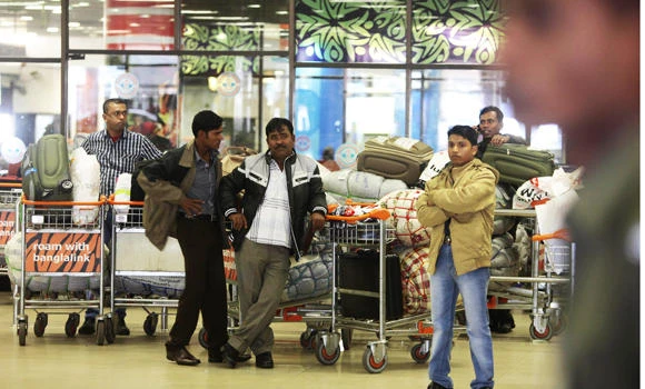 3 dead as train derails in Bangladesh unrest